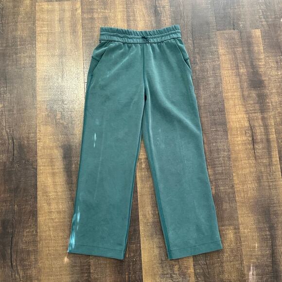 Lululemon Softstreme High-Rise Straight-Leg Cropped Pant Size 2 - Picture 10 of 10